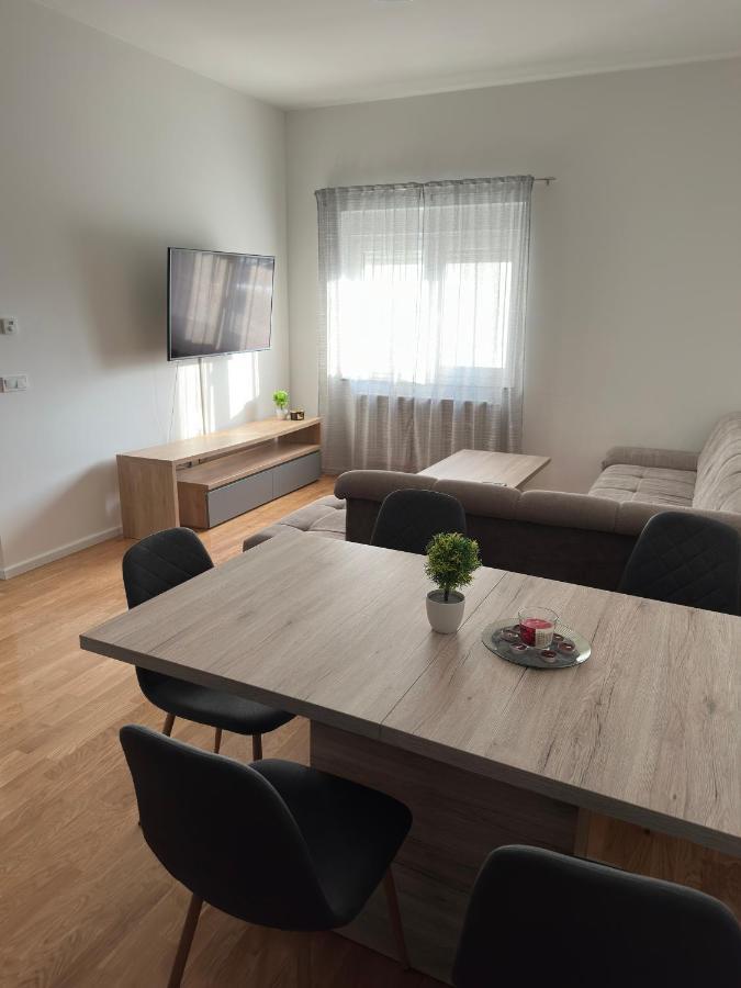 City Rent 1 奥西耶克 外观 照片