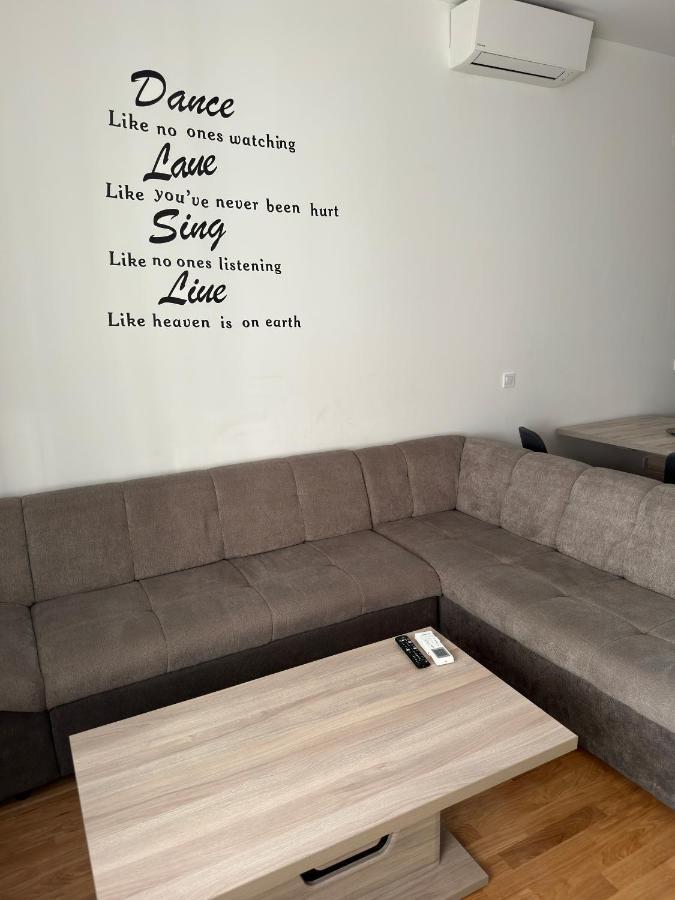 City Rent 1 奥西耶克 外观 照片